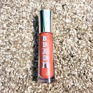 10/$30 NWOT Lip gloss from benefit